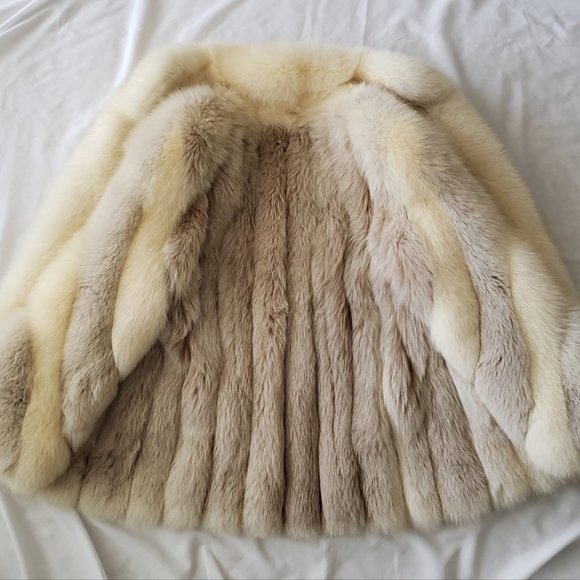 **SOLD**Vintage Blushed Dyed Fox Fur Jacket size 6 - Picture 2 of 8